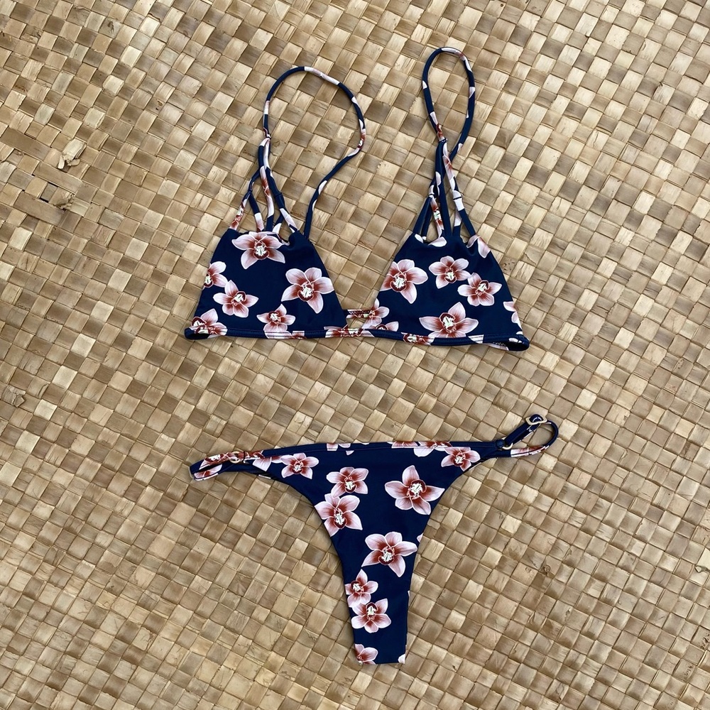 Acacia set in Isle